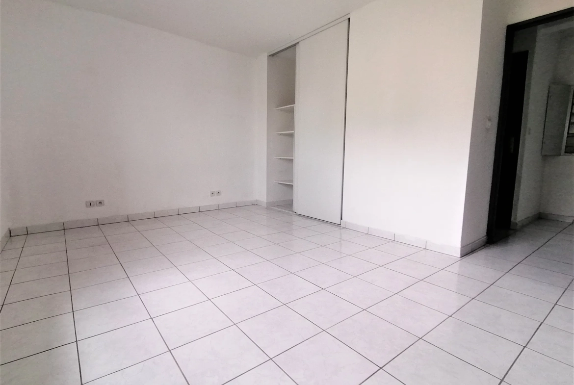 Appartement T3 avec terrasse, parking et cave à Perpignan, Saint Martin 
