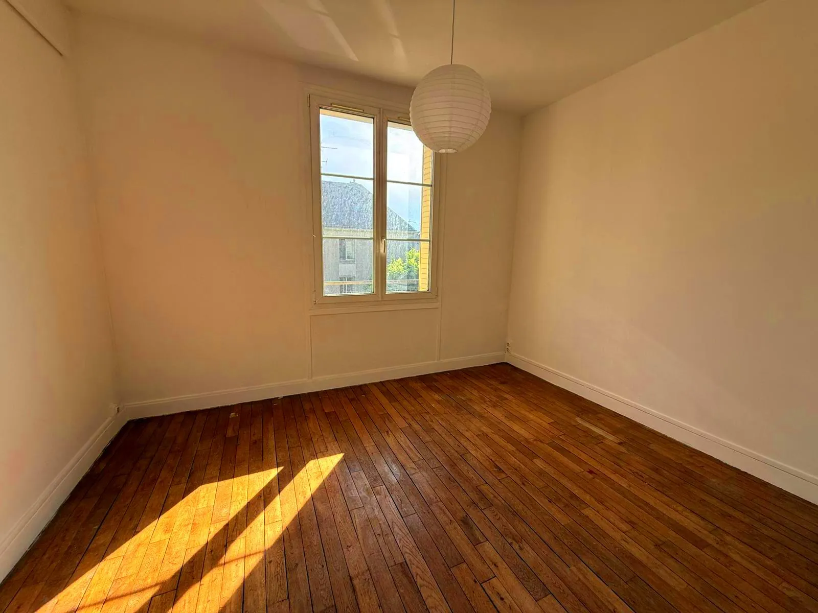 Bel appartement de 3 pièces à Étampes proche gare et commerces 