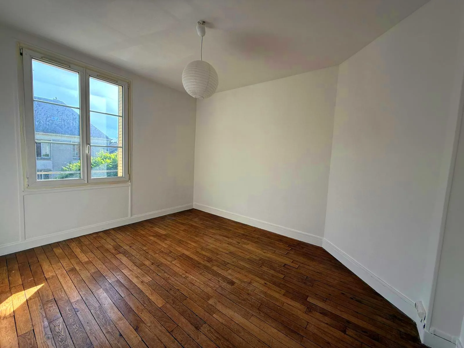 Bel appartement de 3 pièces à Étampes proche gare et commerces 