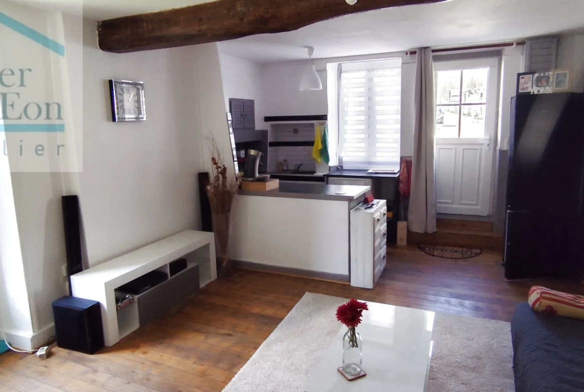 Vend maison à Ancy-le-Franc avec cour et jardin, 2 chambres, habitable immédiatement 
