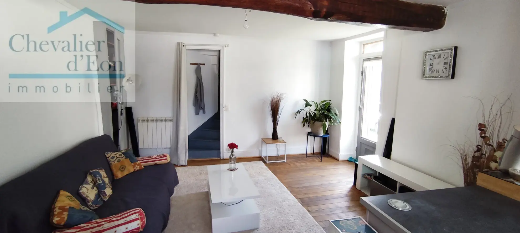 Vend maison à Ancy-le-Franc avec cour et jardin, 2 chambres, habitable immédiatement 