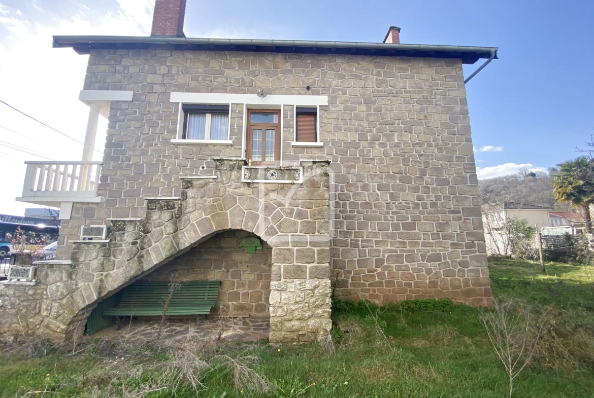 Charmante maison en pierre avec jardin à Brive-la-Gaillarde 