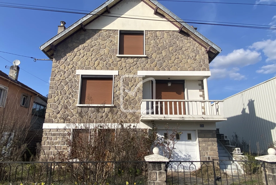 Charmante maison en pierre avec jardin à Brive-la-Gaillarde 