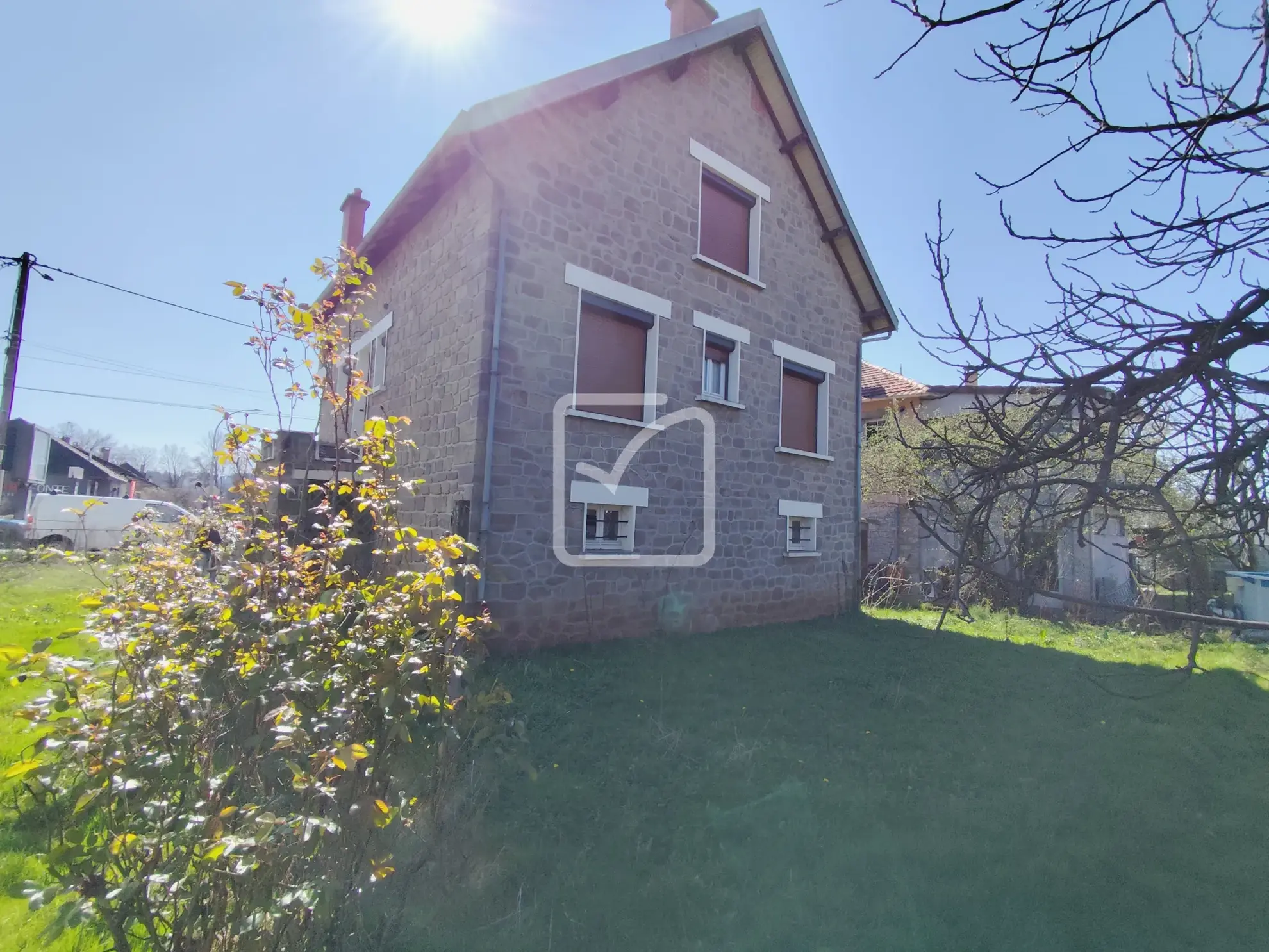 Charmante maison en pierre avec jardin à Brive-la-Gaillarde 