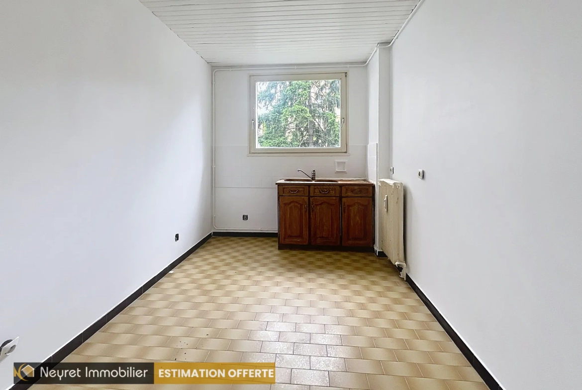 Vente appartement T3 de 64 m² à Oullins, proche du métro B, avec cave et parking 