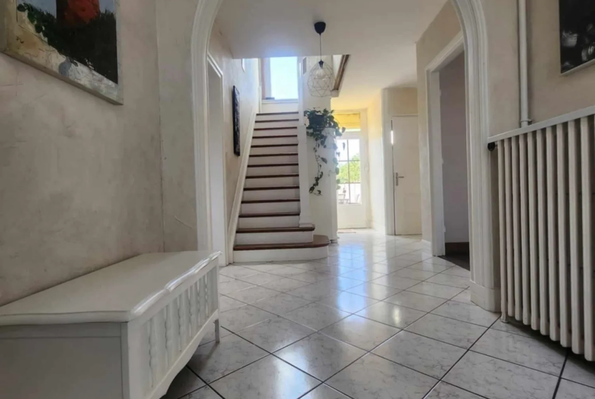 Maison de caractère avec jardin et 4 chambres à Allouagne - Secteur non inondable 