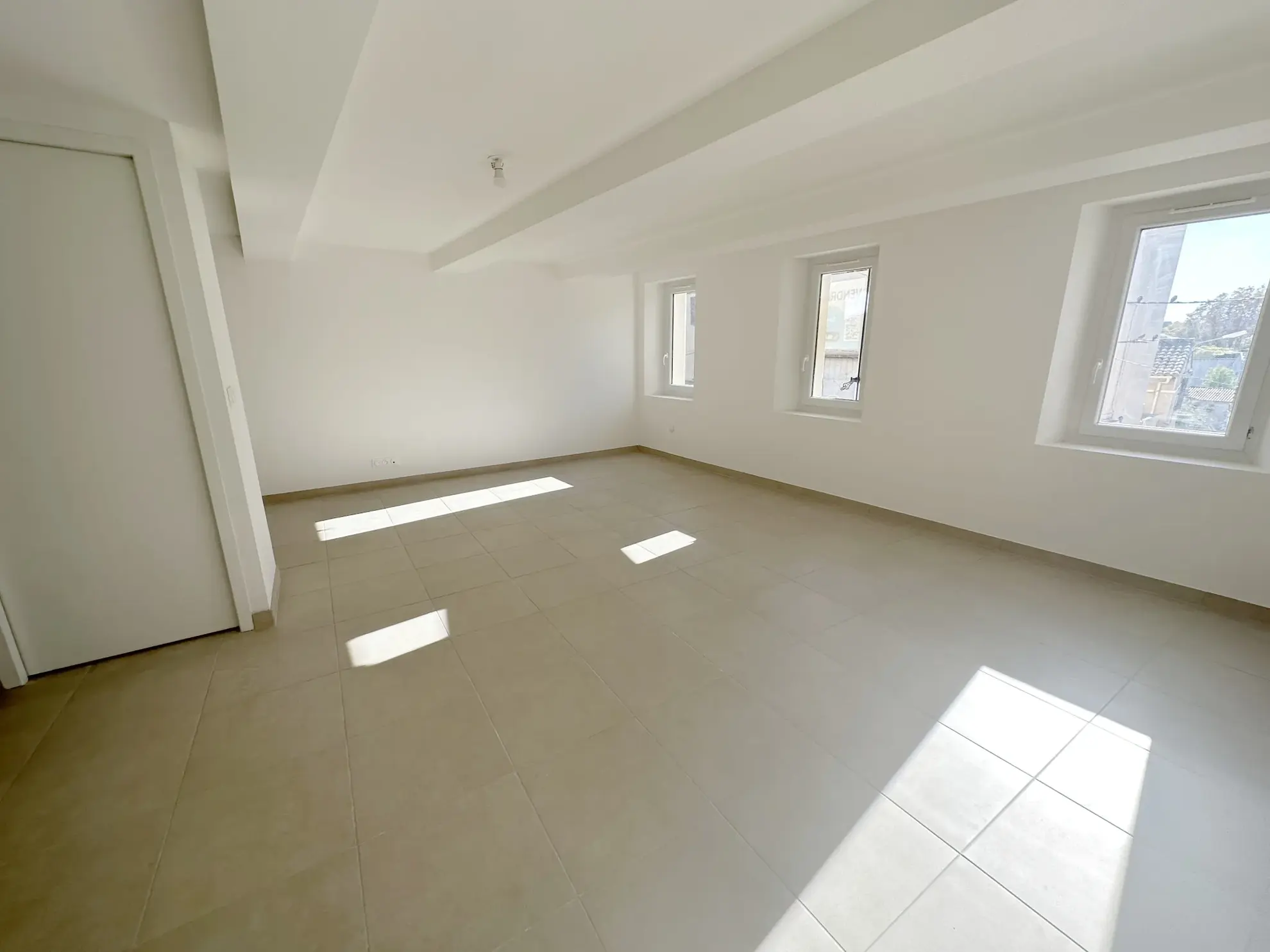 Appartement T2 rénové de 47 m² à Toulon en centre-ville 