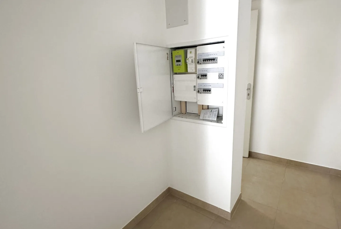 Appartement T2 rénové de 47 m² à Toulon en centre-ville 