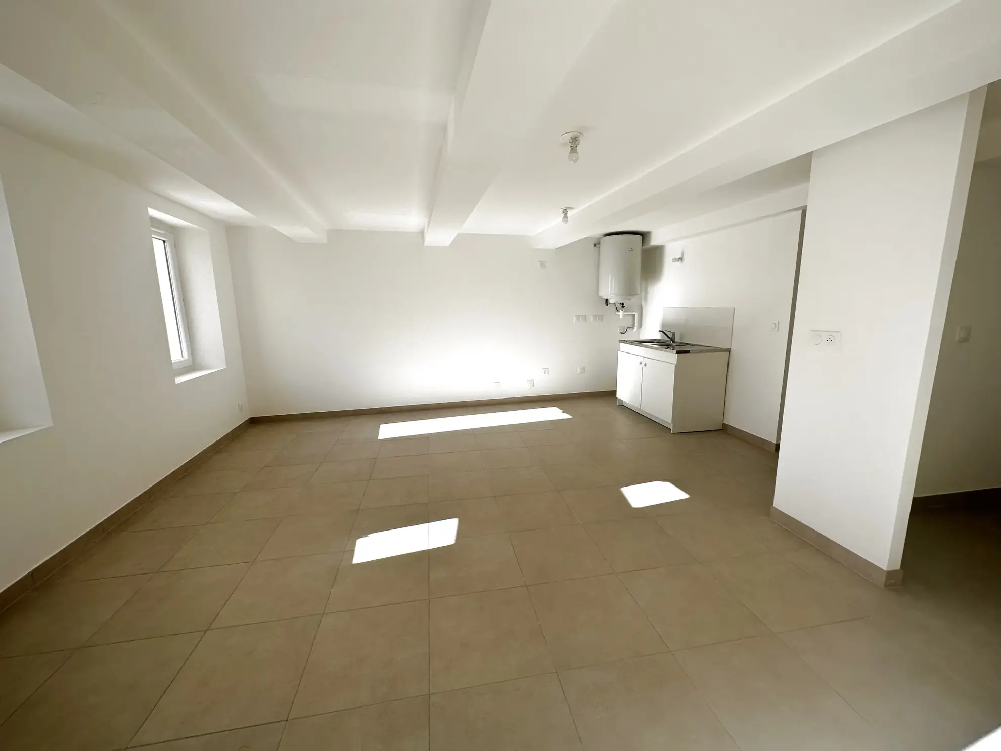 Appartement T2 rénové de 47 m² à Toulon en centre-ville 