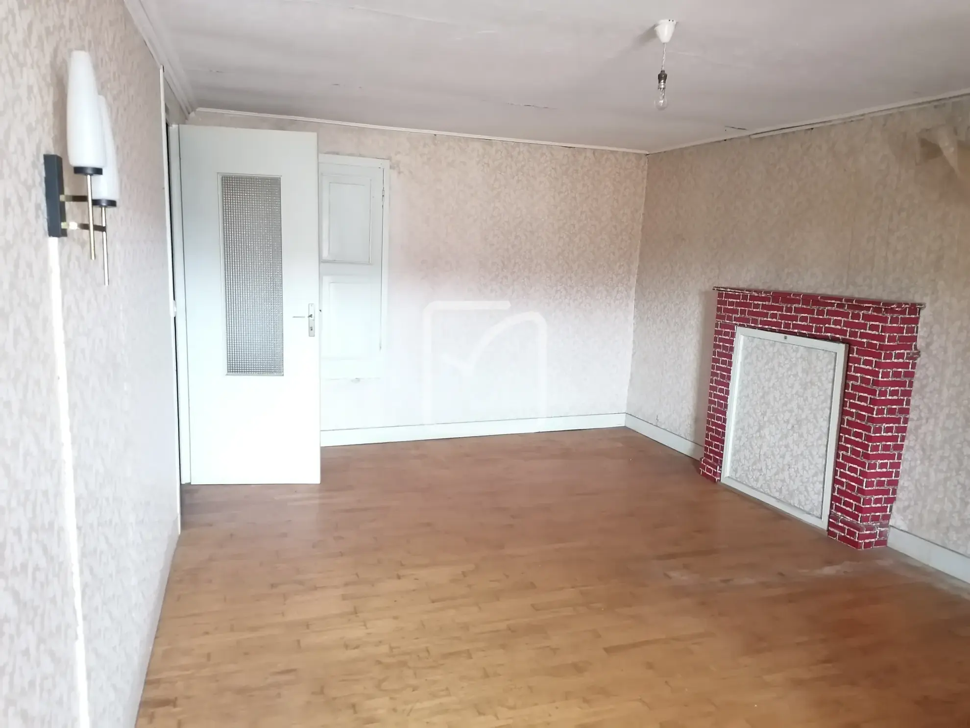 Maison à Saint Malo des trois fontaines de 108 m² avec jardin et potentiel de rénovation 