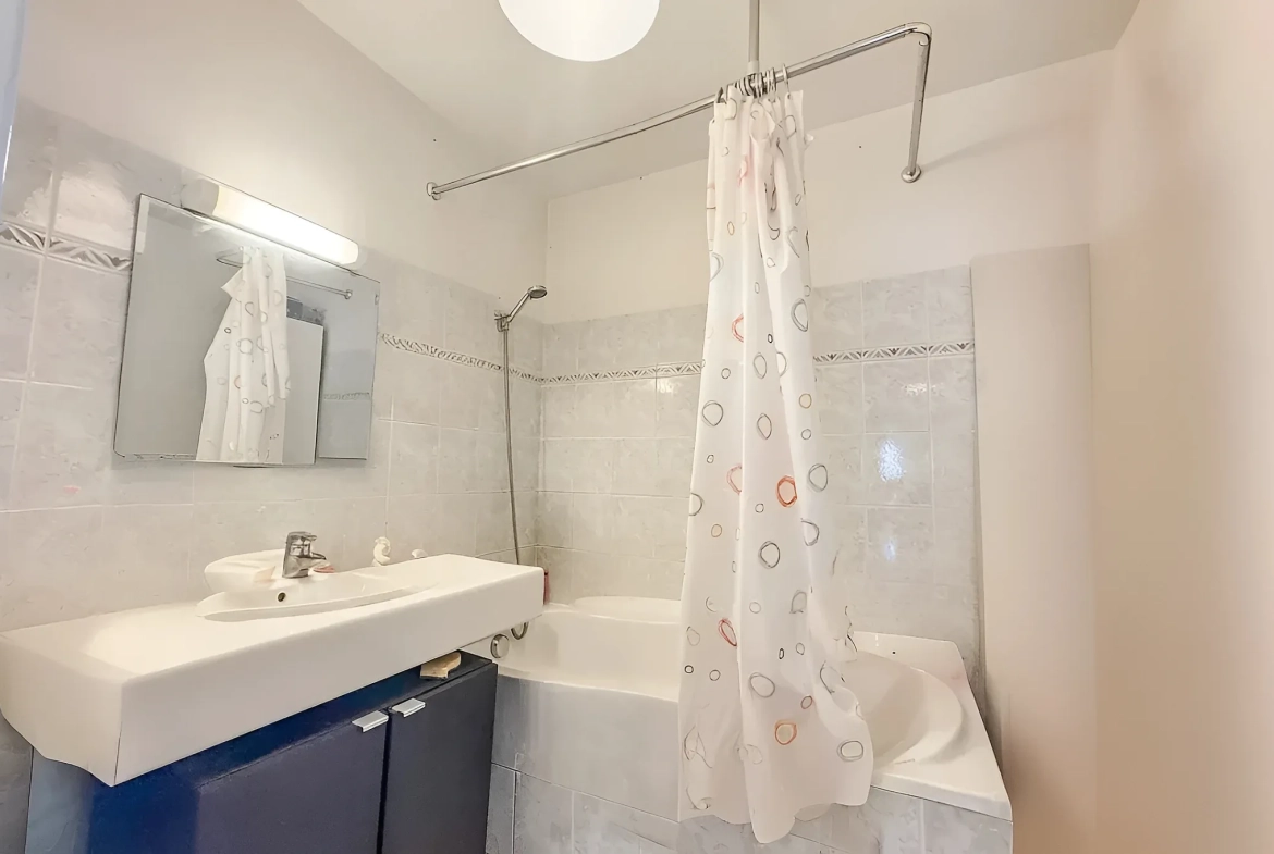 Appartement T3 avec terrasse, garage et piscine à Toulouse - Opportunité d'investissement 