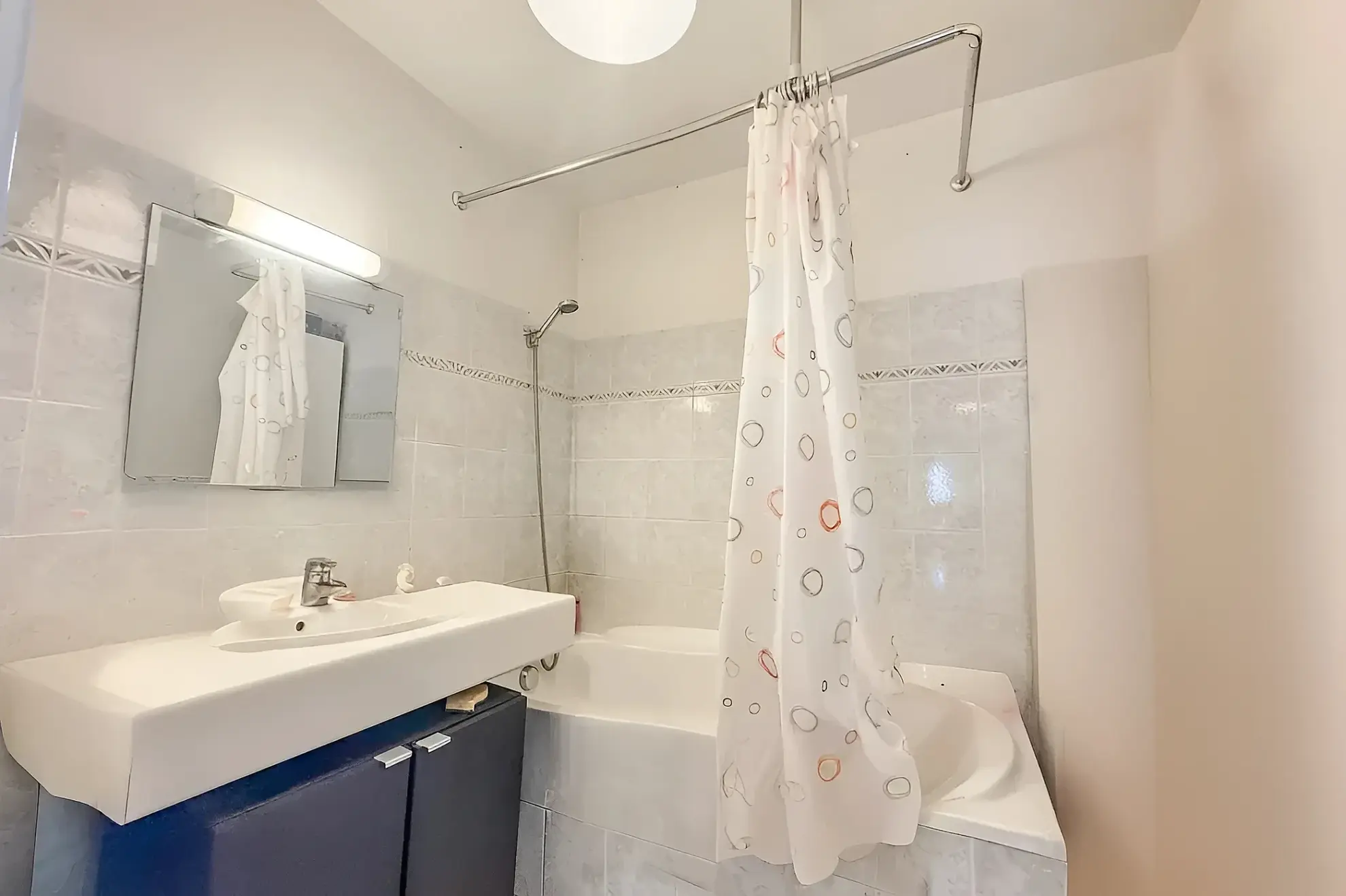 Appartement T3 avec terrasse, garage et piscine à Toulouse - Opportunité d'investissement 