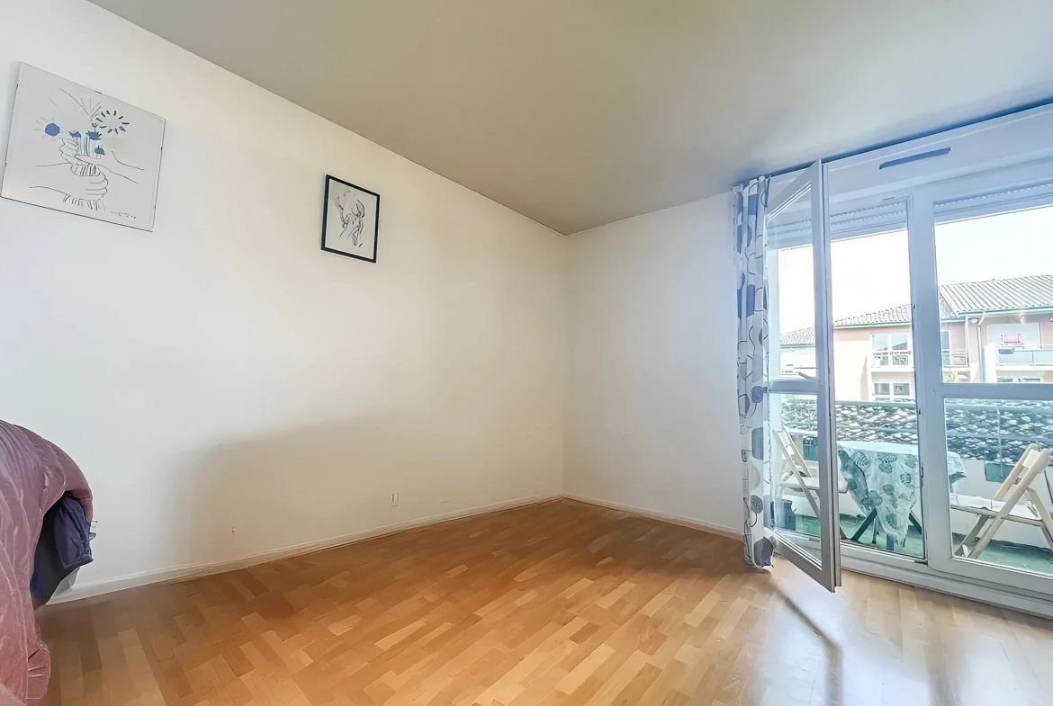 Appartement T3 avec terrasse, garage et piscine à Toulouse - Opportunité d'investissement 