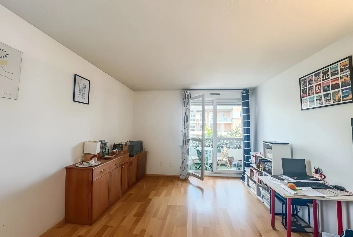 Appartement T3 avec terrasse, garage et piscine à Toulouse - Opportunité d'investissement 