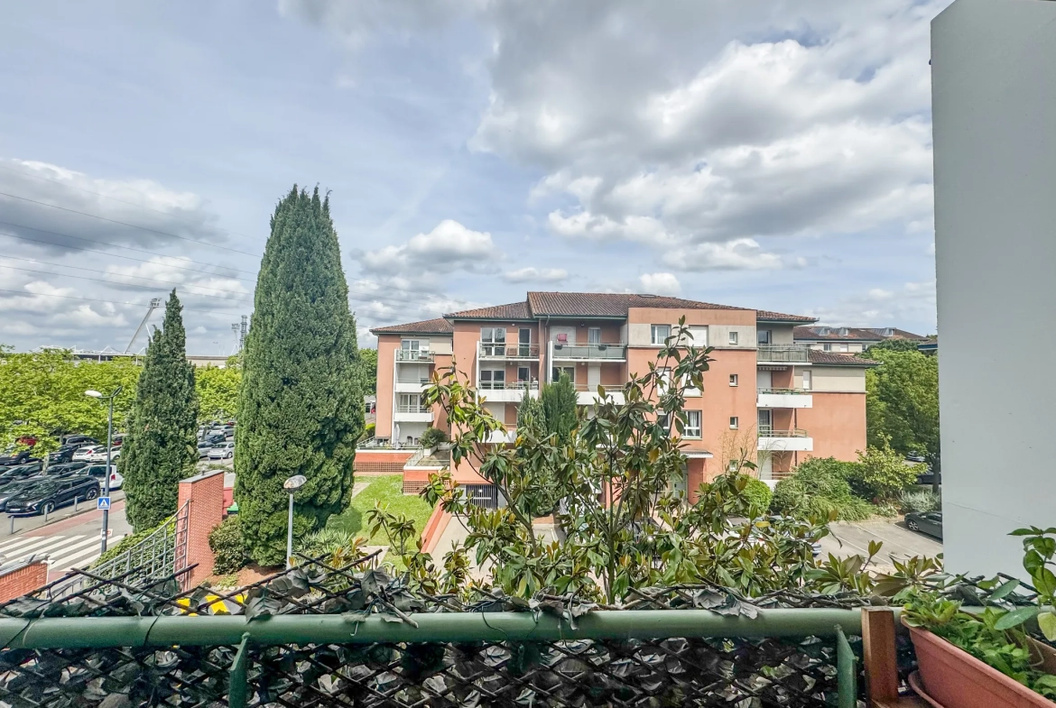 Appartement T3 avec terrasse, garage et piscine à Toulouse - Opportunité d'investissement 