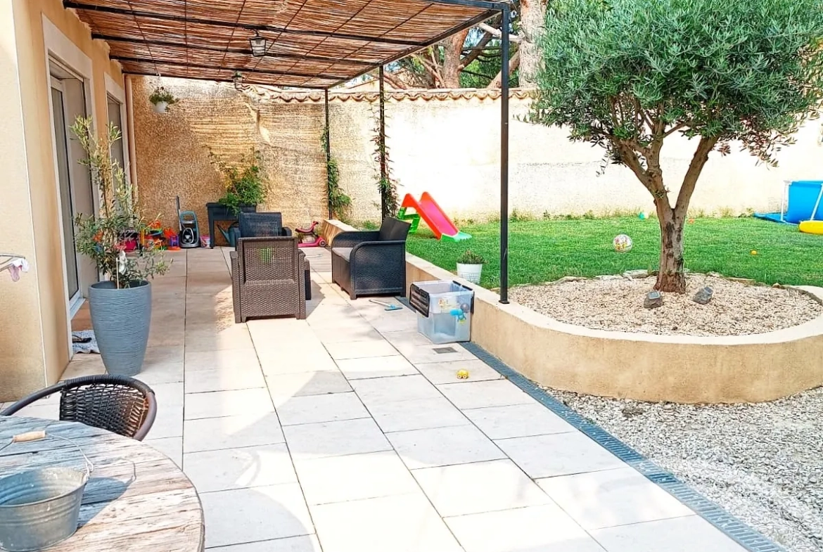 Belle maison à Bollène avec jardin, terrasse et double garage 