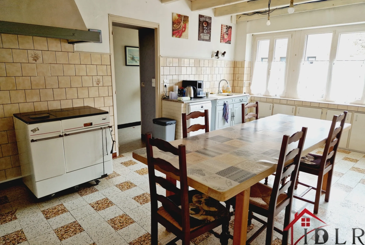 Belle maison familiale de 189 m2 avec grand terrain clos à Fayl Billot 