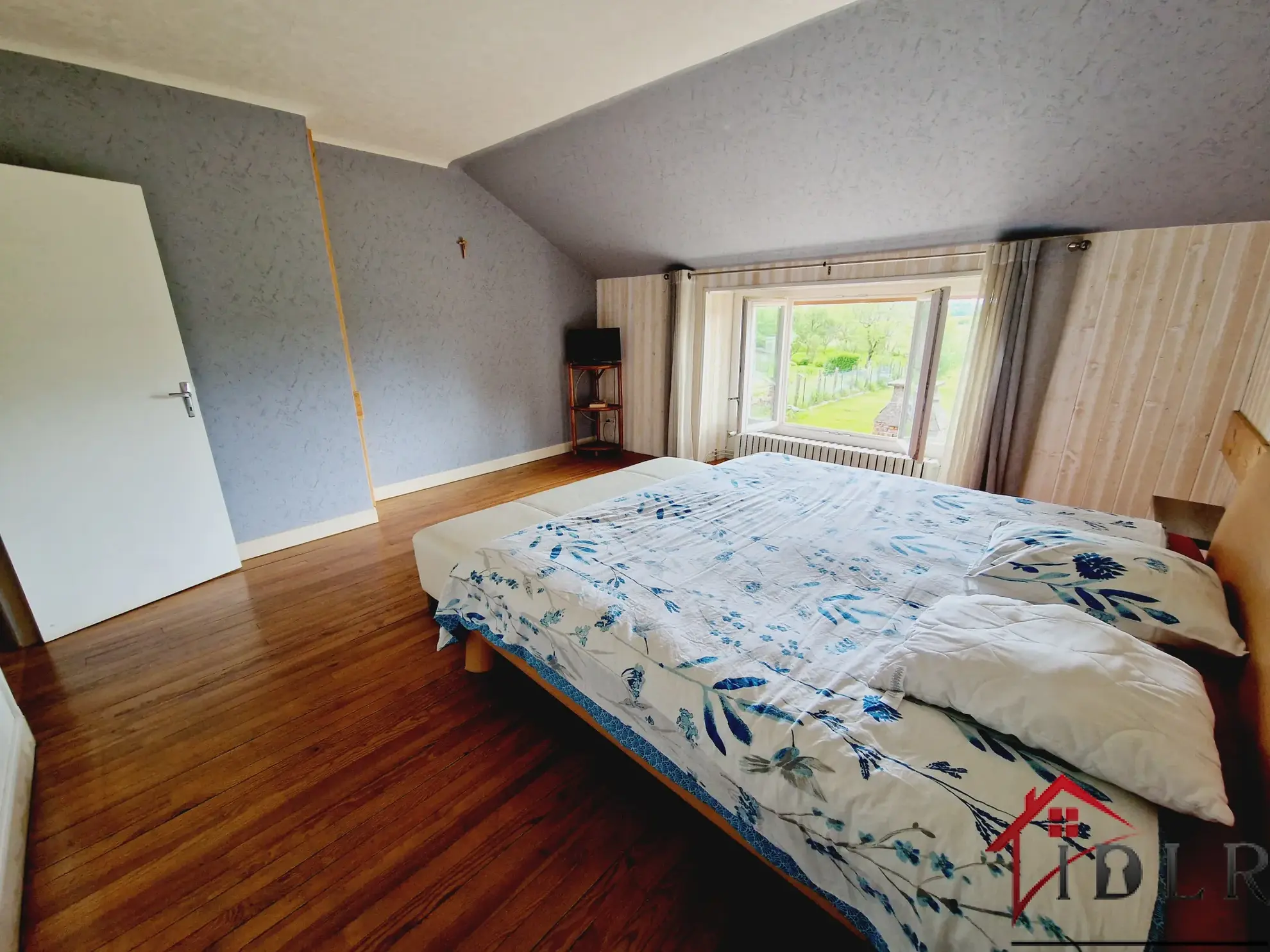 Belle maison familiale de 189 m2 avec grand terrain clos à Fayl Billot 