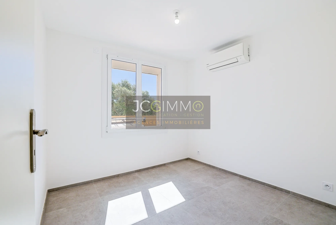 Appartement T3 Rénové avec Terrasse et Parking à La Farlède 