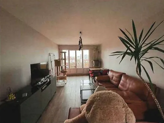Appartement à vendre à Dijon lors d'une vente aux enchères - 2 chambres et parking