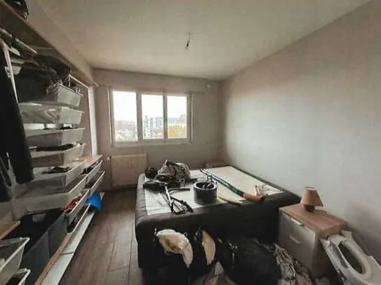 Appartement à vendre à Dijon lors d'une vente aux enchères - 2 chambres et parking 