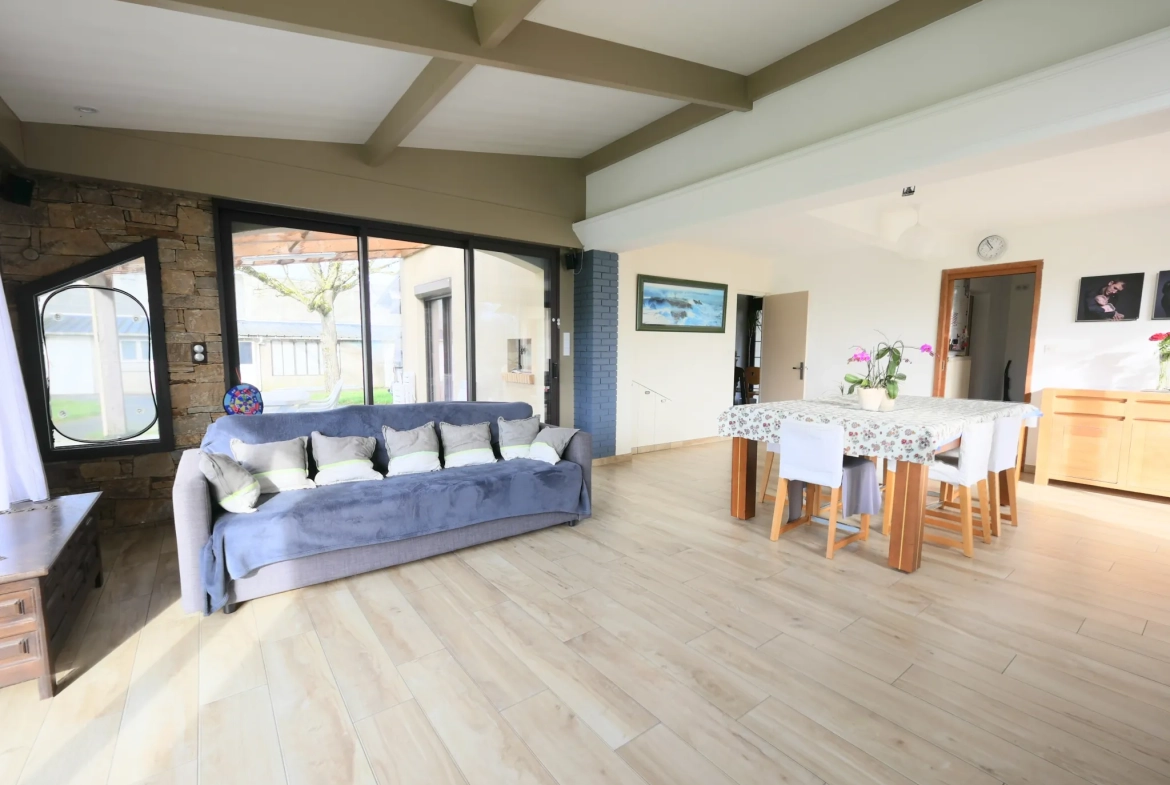 Maison 6 pièces de 135 m² avec jardin à Ville Dieu La Blouère 