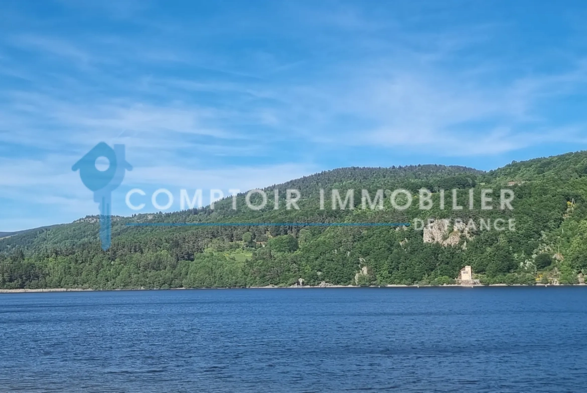 Maison ardéchoise rénovée avec terrain proche du lac d’Issarles 