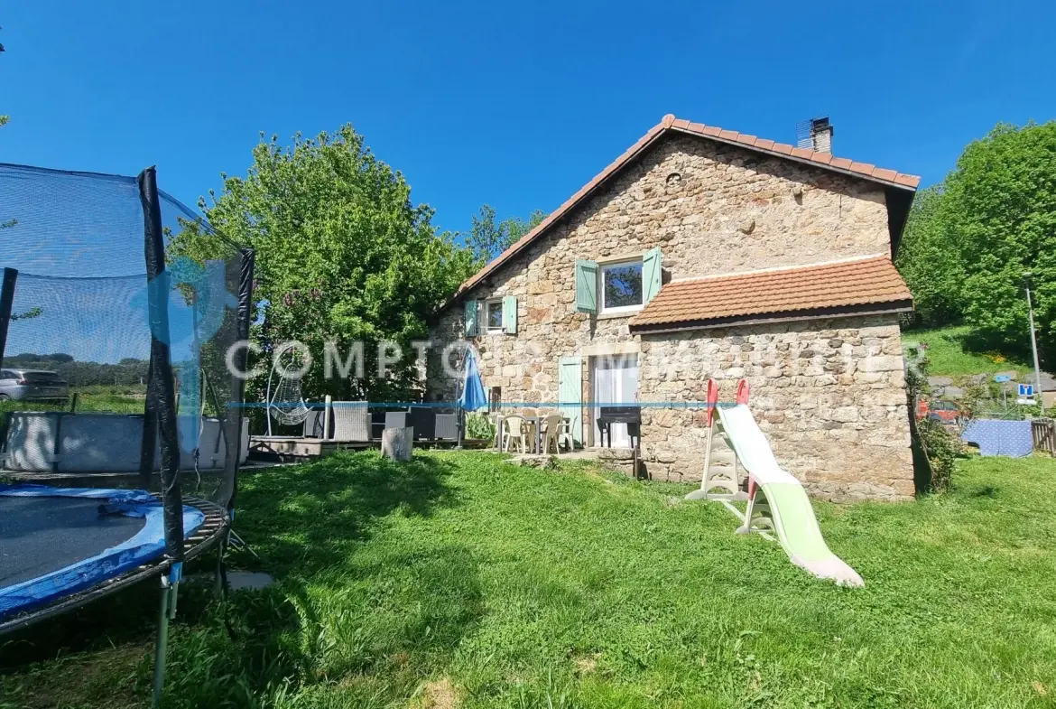 Maison ardéchoise rénovée avec terrain proche du lac d’Issarles 