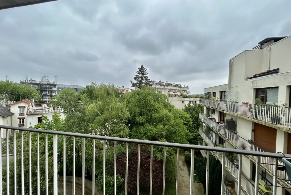 Appartement 2 pièces avec balcon à vendre à Le Perreux-sur-Marne 