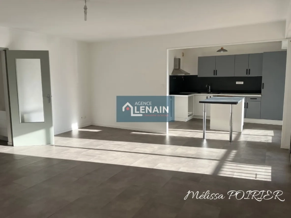 Appartement 4 Pièces avec Balcon, Parking et Cave à Cholet