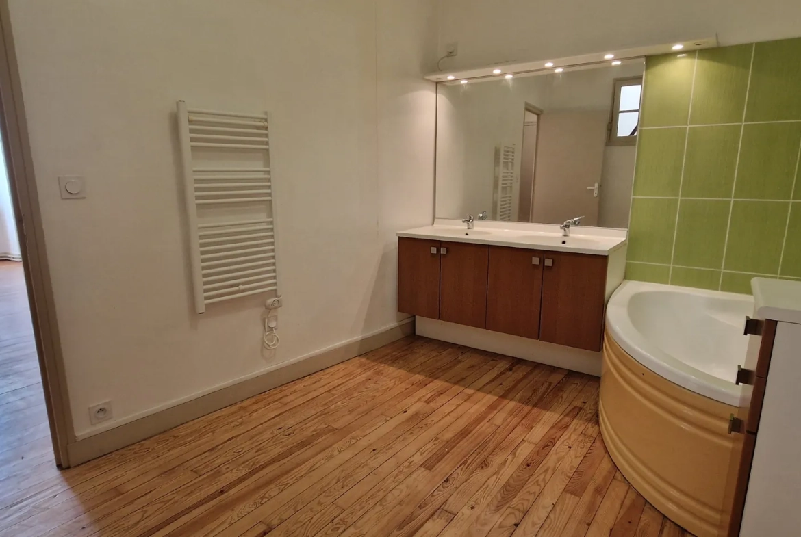 Maison de ville de 110 m² à Bazas – Idéal investisseur ou primo-accédant 
