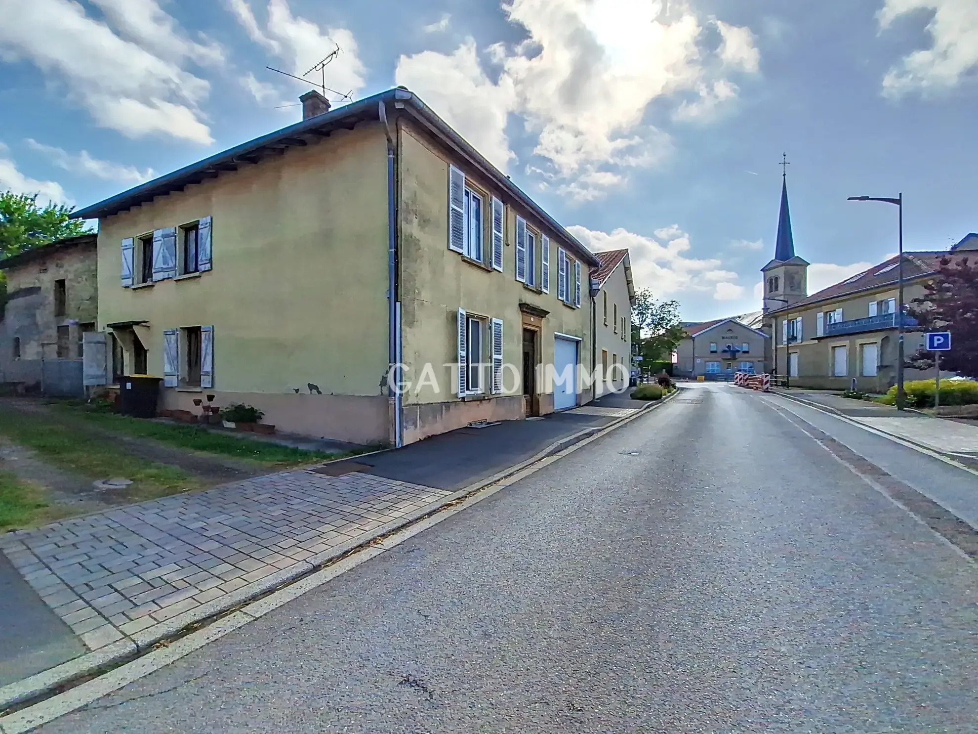 Maison à Vigy de 127m² avec potentiel d’investissement ou familial 