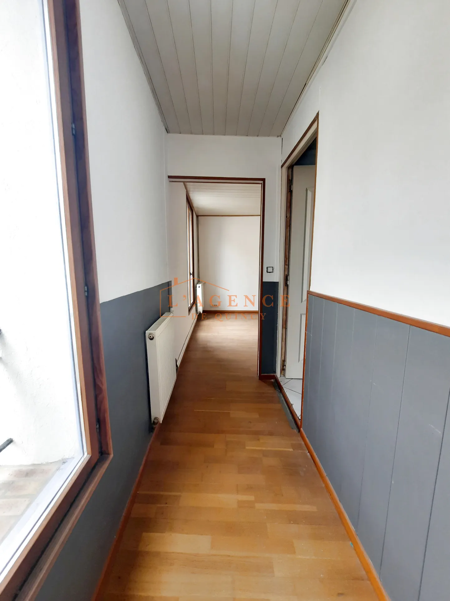 Maison de ville à Quincy-Voisins avec 3 chambres, cave et options de location de box ou jardin 