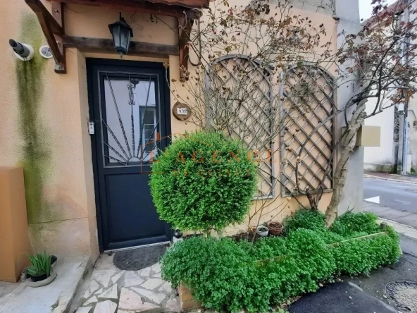 Maison de ville à Quincy-Voisins avec 3 chambres, cave et options de location de box ou jardin