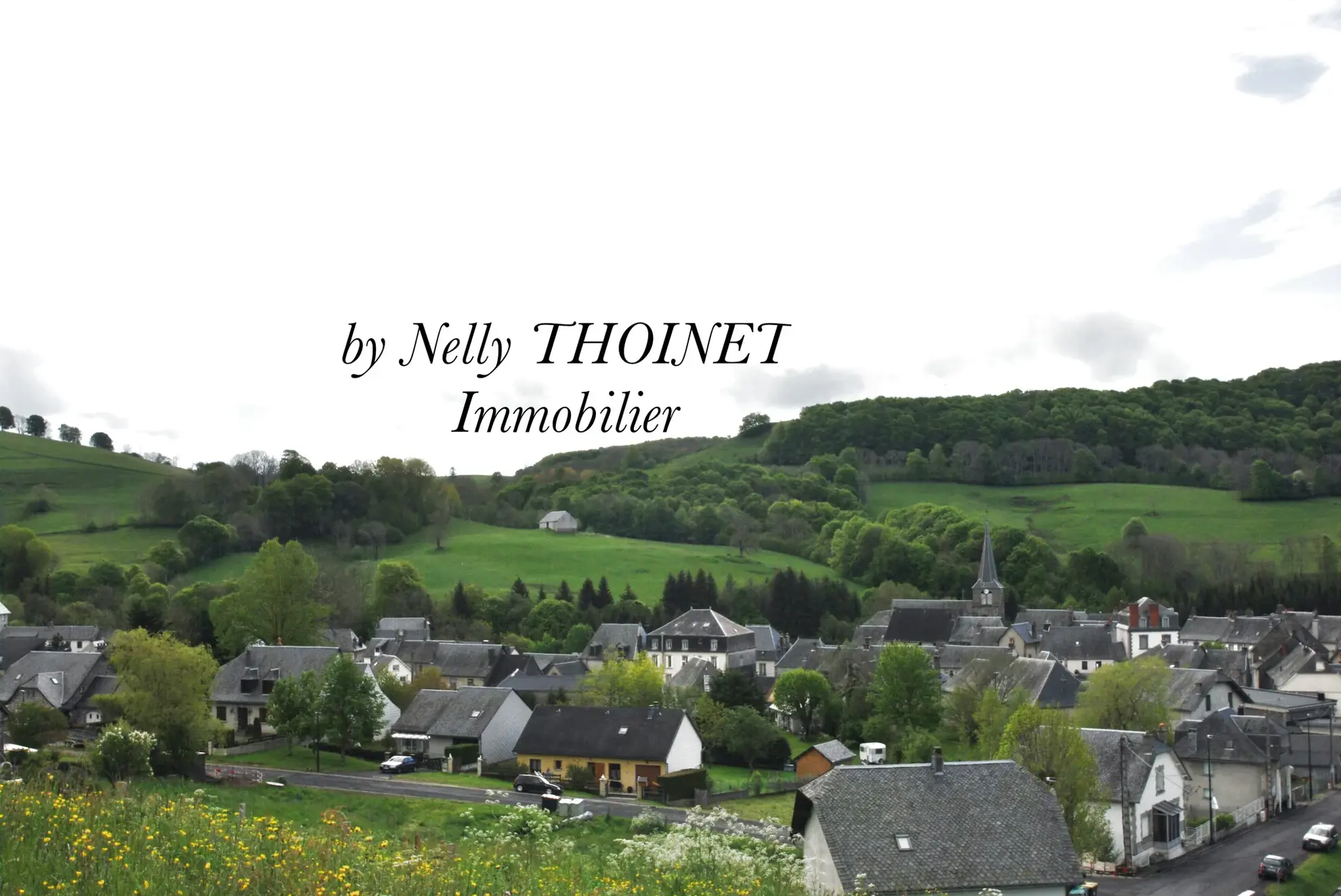 Terrain à bâtir de 2547 m² à Egliseneuve d'Entraigues, vue dégagée et environnement calme 
