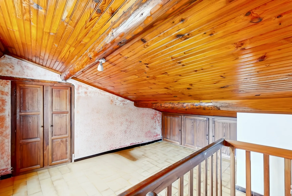 Charmante maison de village de 80 m² à La Tour-sur-Tinée avec vue montagne 
