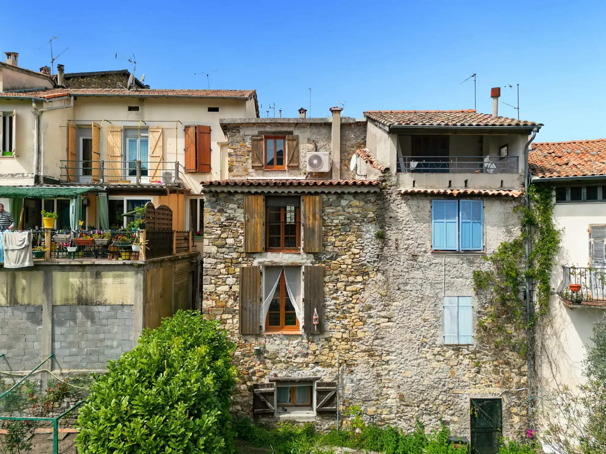 Charmante maison de village de 80 m² à La Tour-sur-Tinée avec vue montagne 