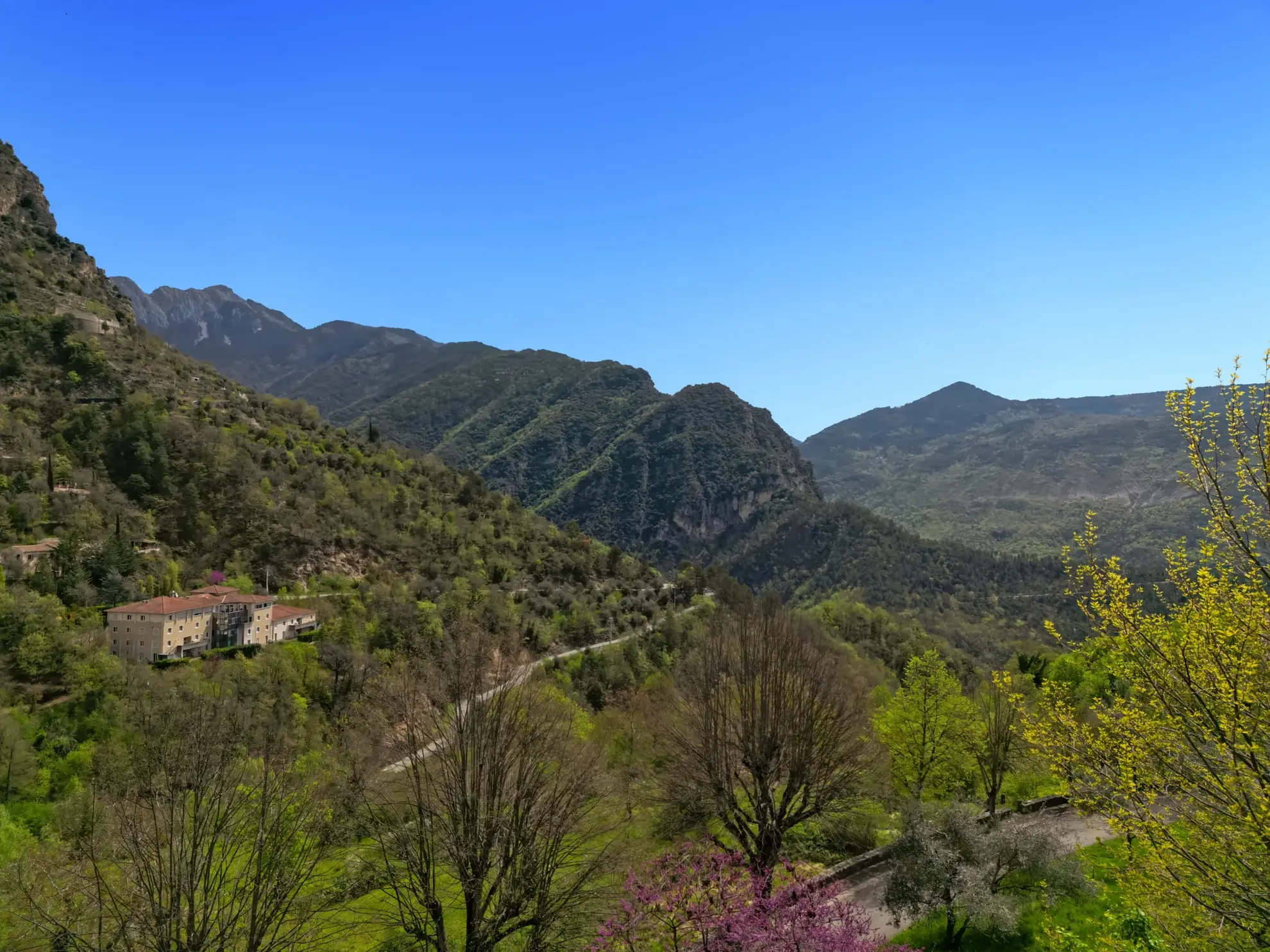 Charmante maison de village de 80 m² à La Tour-sur-Tinée avec vue montagne 
