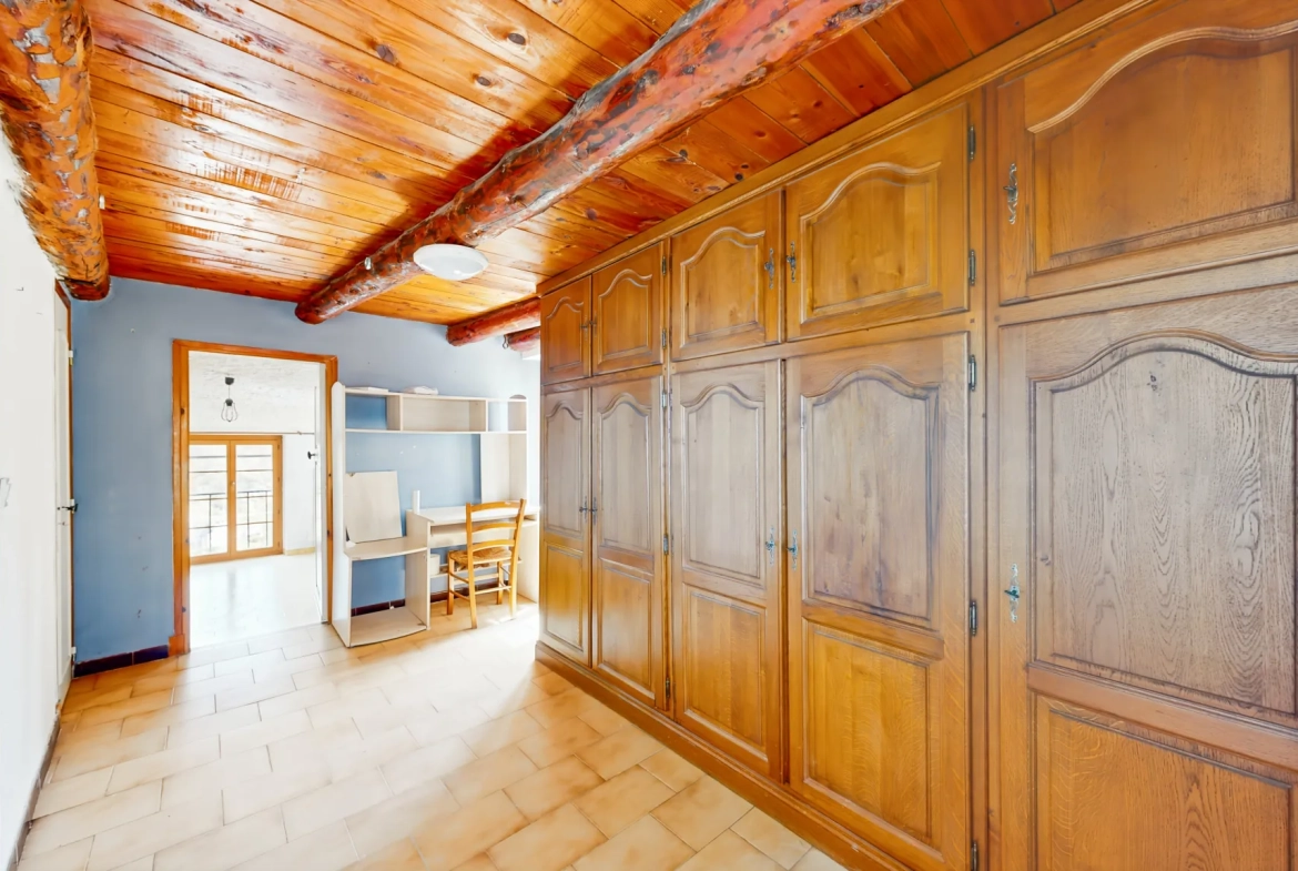 Charmante maison de village de 80 m² à La Tour-sur-Tinée avec vue montagne 