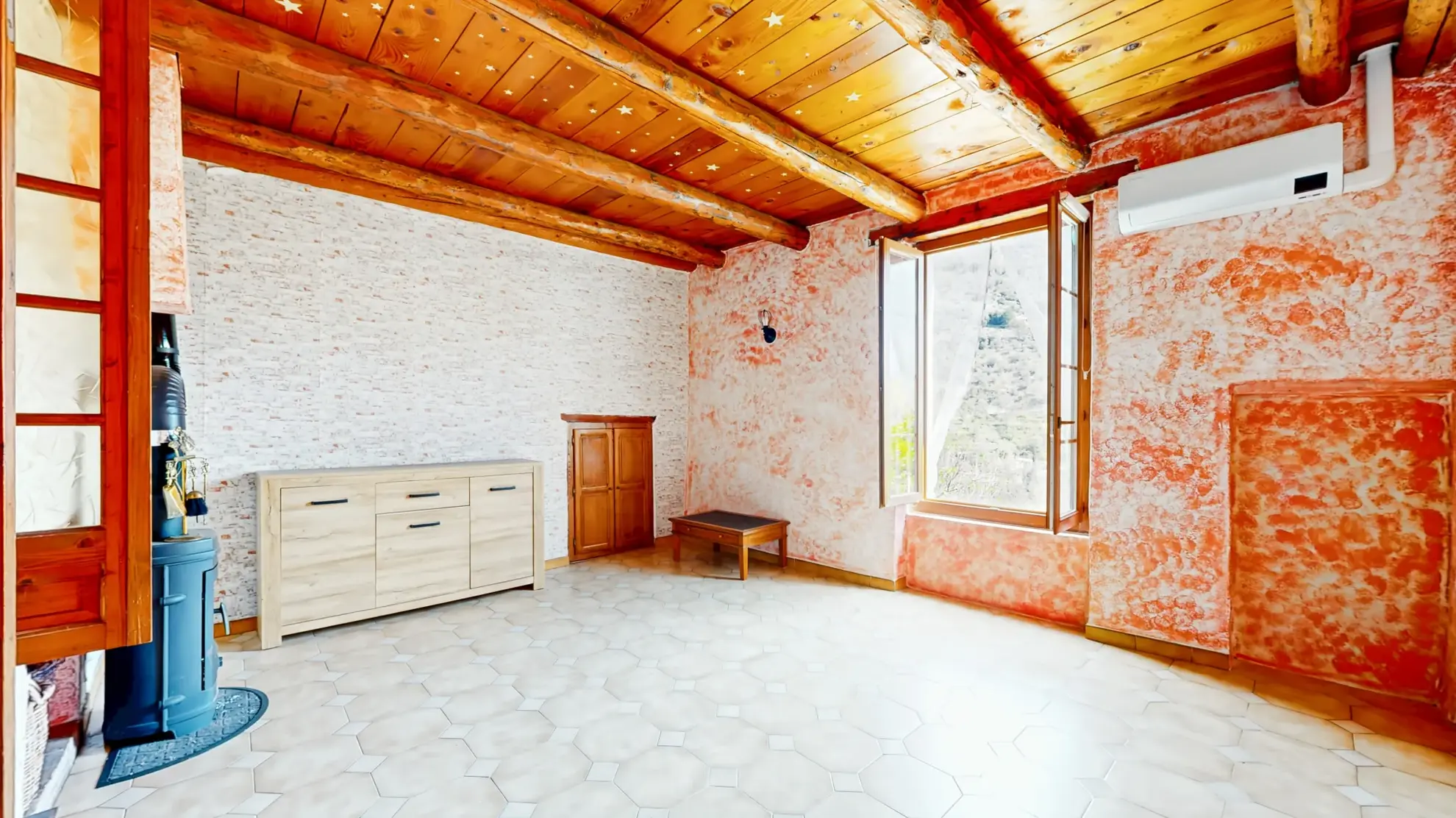 Charmante maison de village de 80 m² à La Tour-sur-Tinée avec vue montagne 