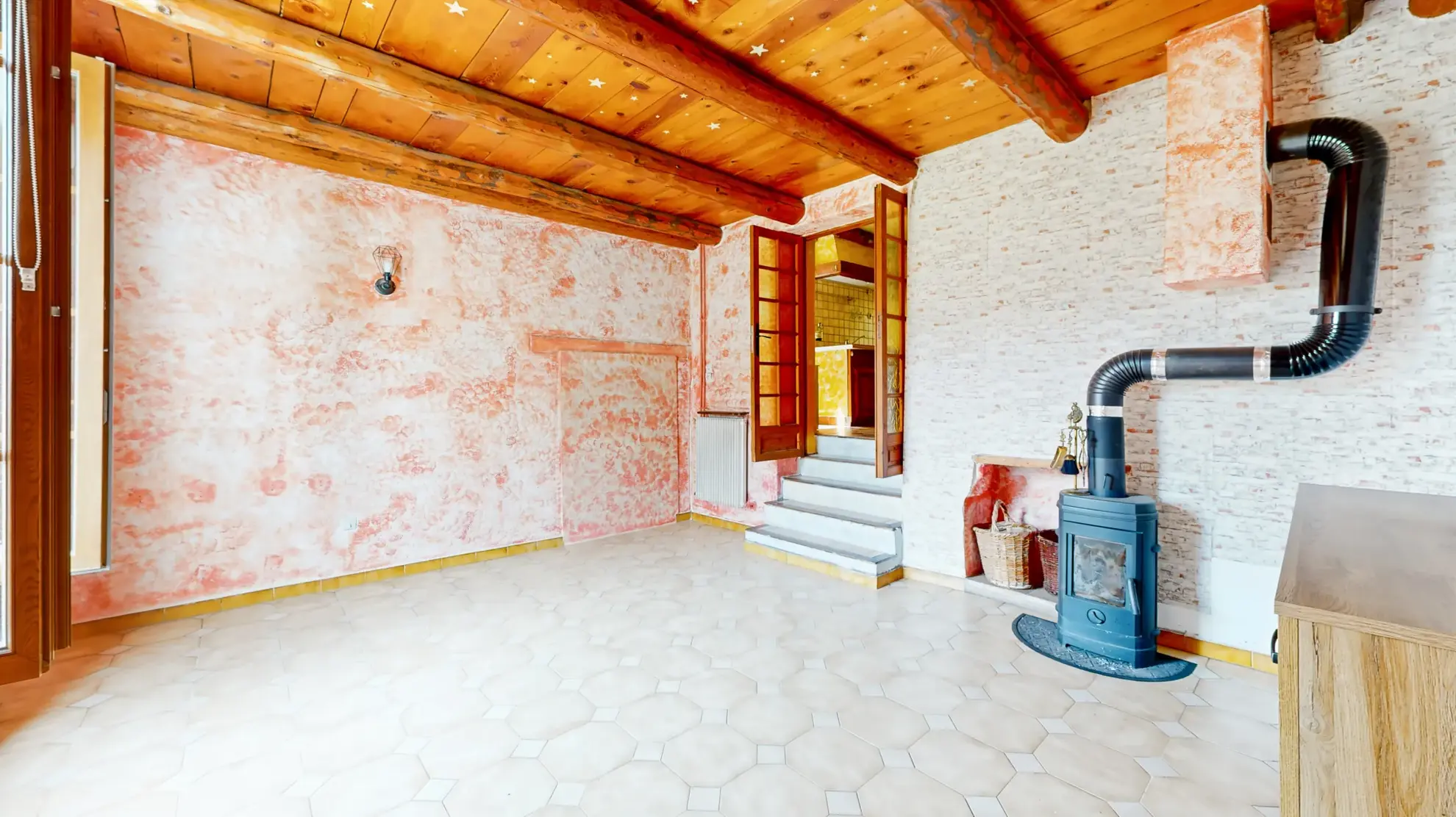 Charmante maison de village de 80 m² à La Tour-sur-Tinée avec vue montagne 