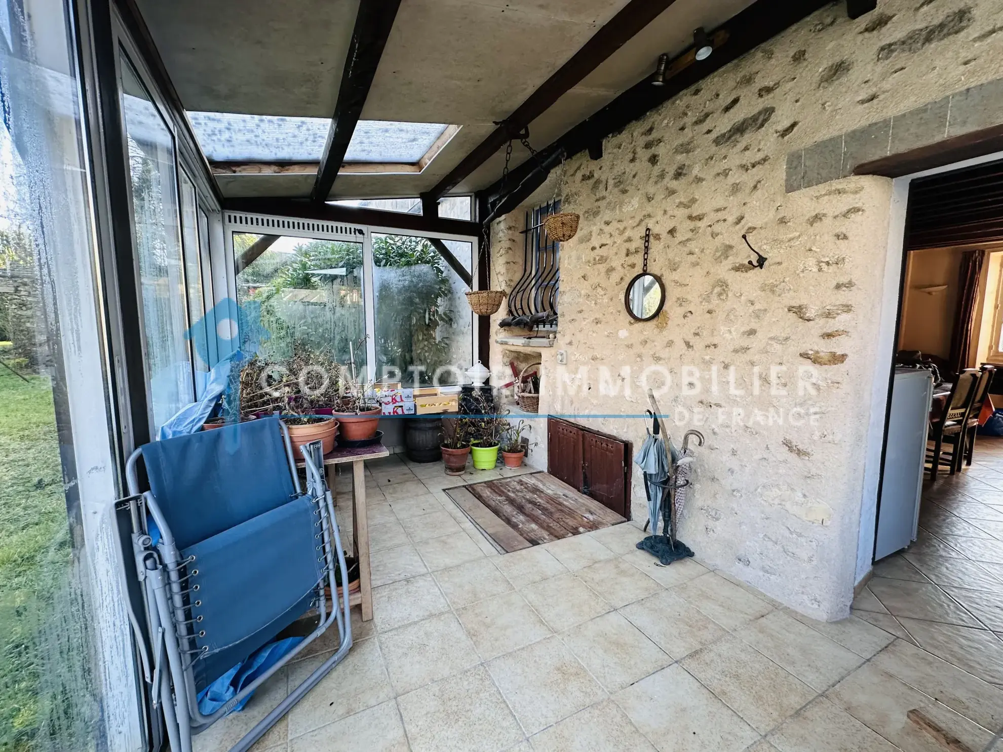Maison ancienne avec grand terrain et garage à Auneau - Opportunité à saisir 