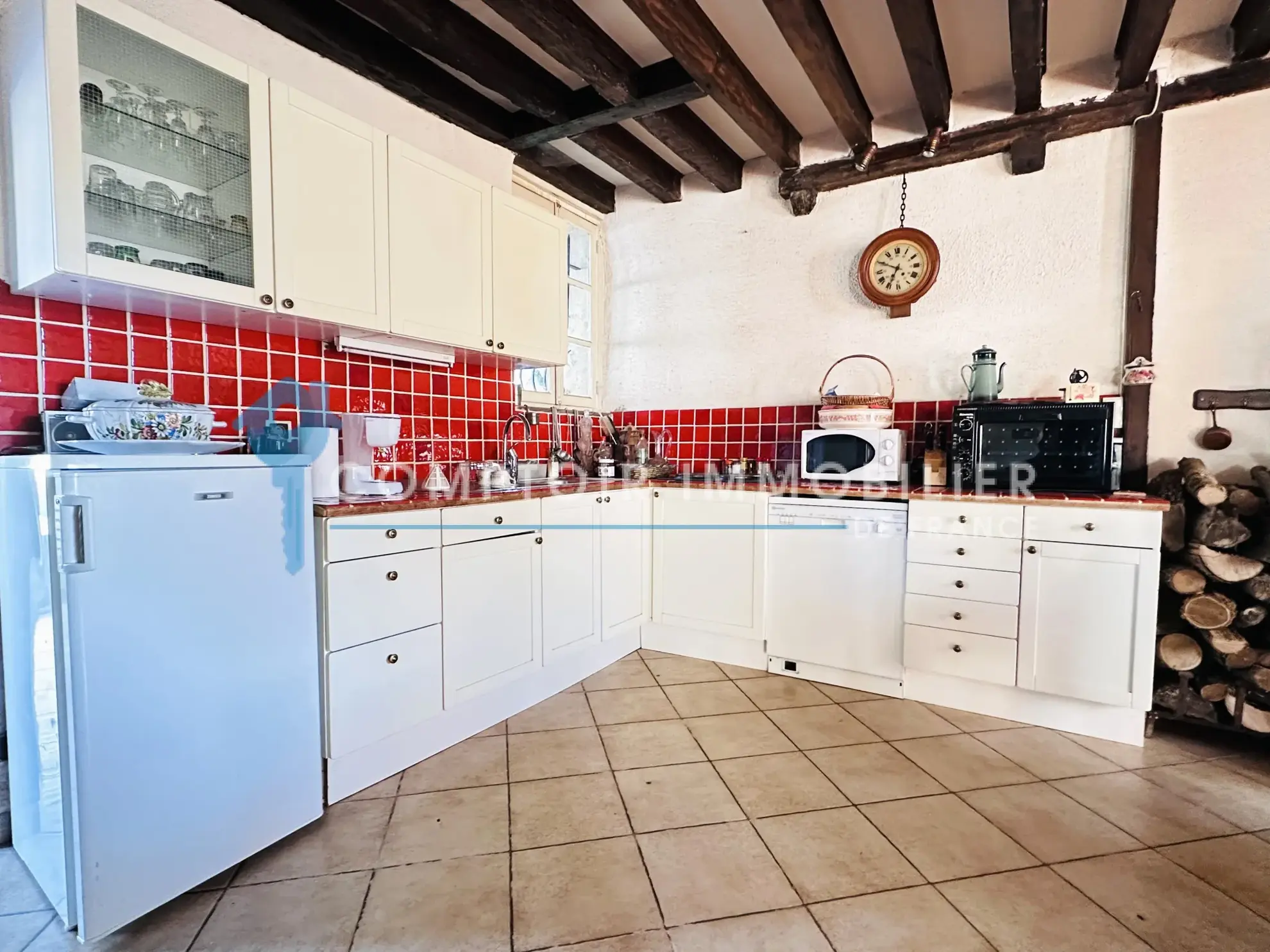 Maison ancienne avec grand terrain et garage à Auneau - Opportunité à saisir 