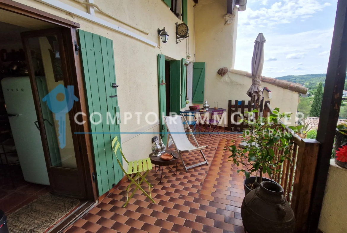 Belle maison de village avec dépendance et vue dans le Gard 