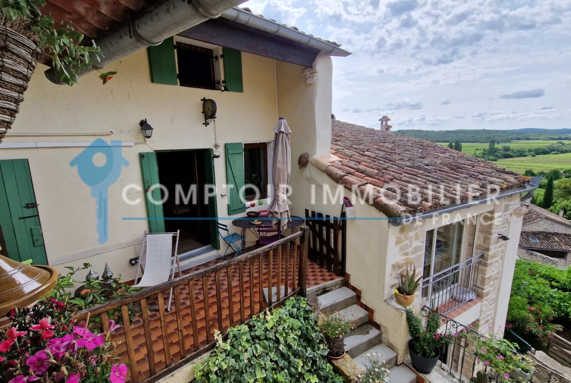 Belle maison de village avec dépendance et vue dans le Gard 
