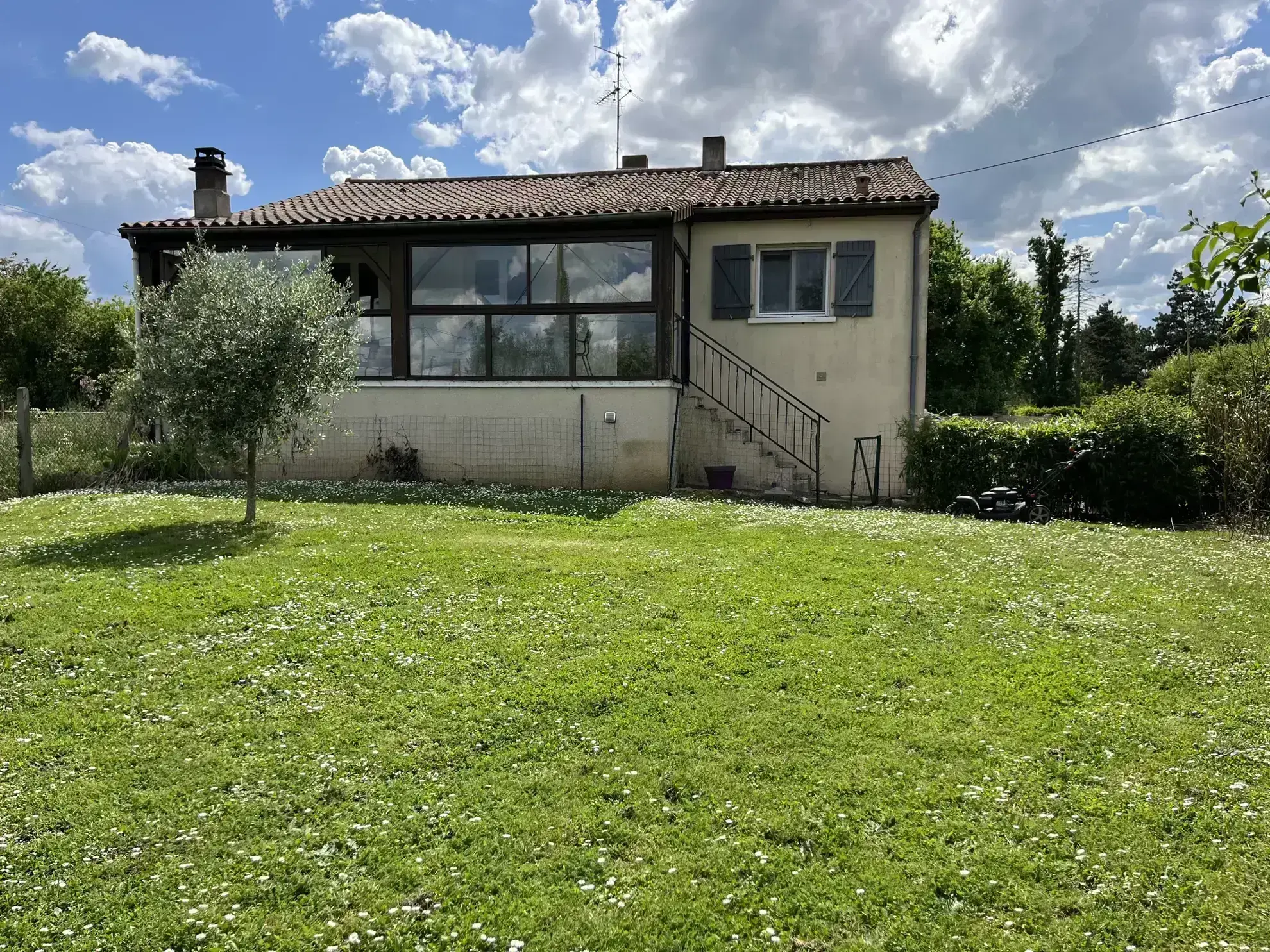 Maison 7 pièces de 160 m² avec grand jardin proche Thouars 