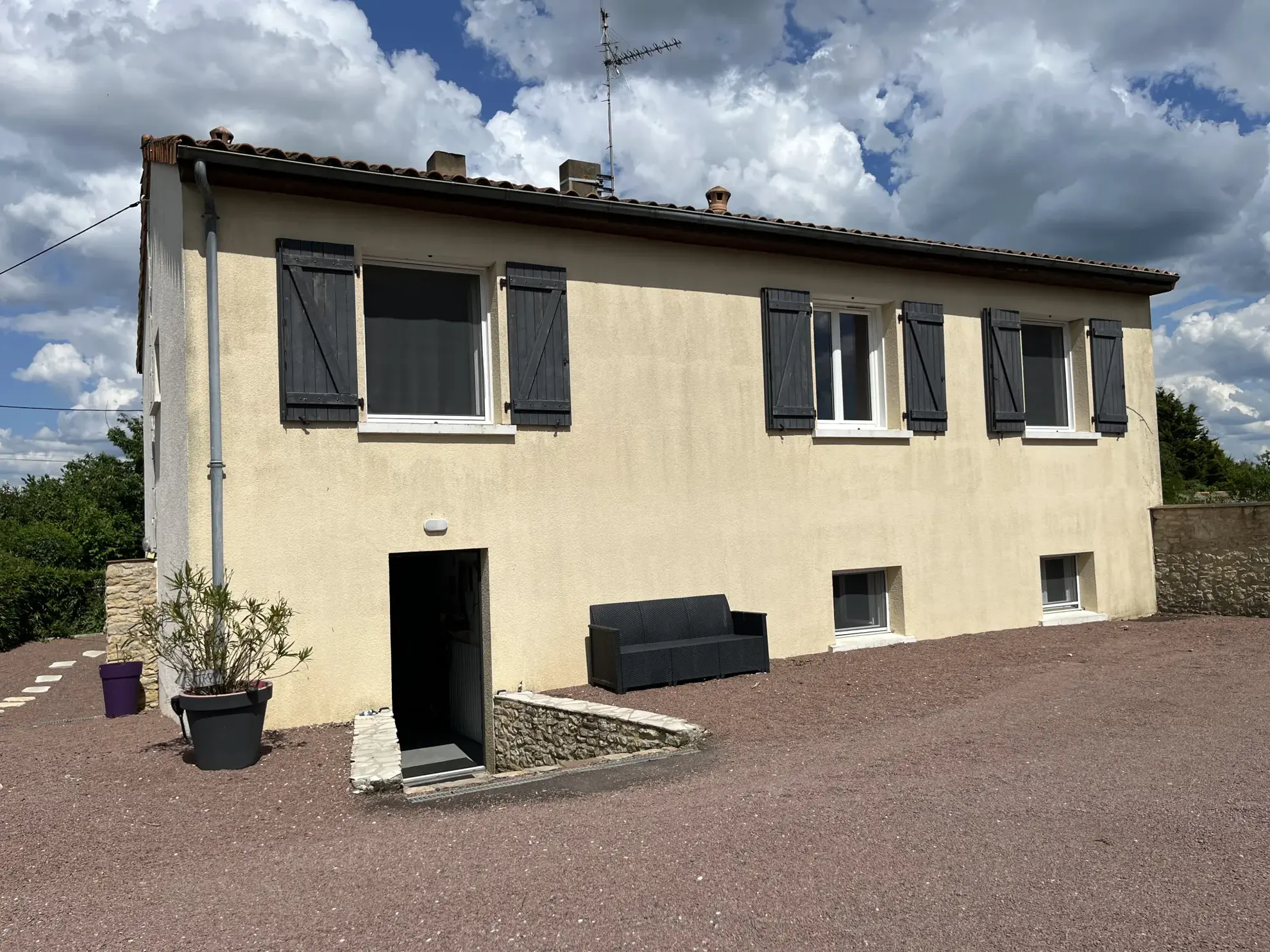 Maison 7 pièces de 160 m² avec grand jardin proche Thouars 
