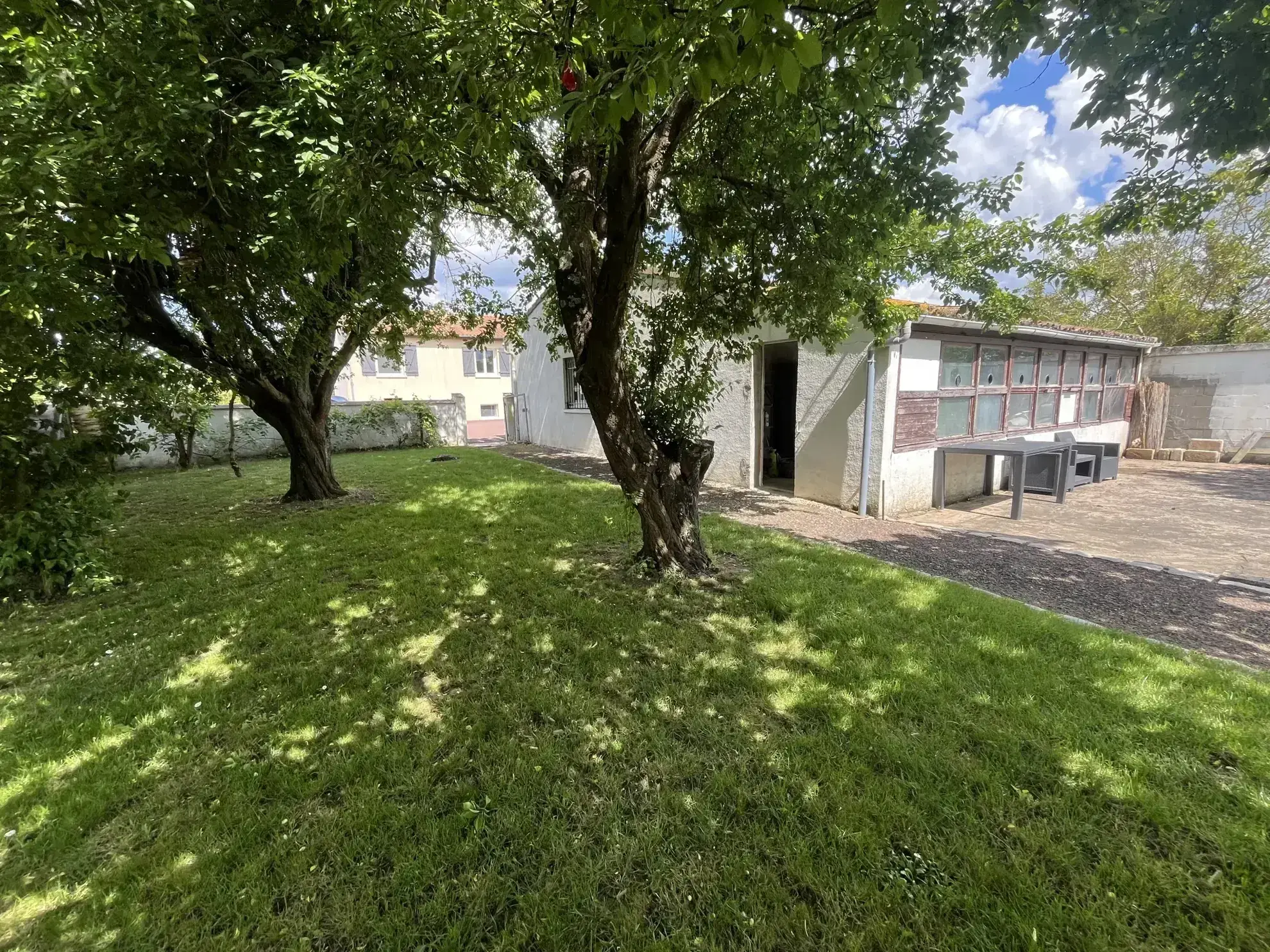 Maison 7 pièces de 160 m² avec grand jardin proche Thouars 