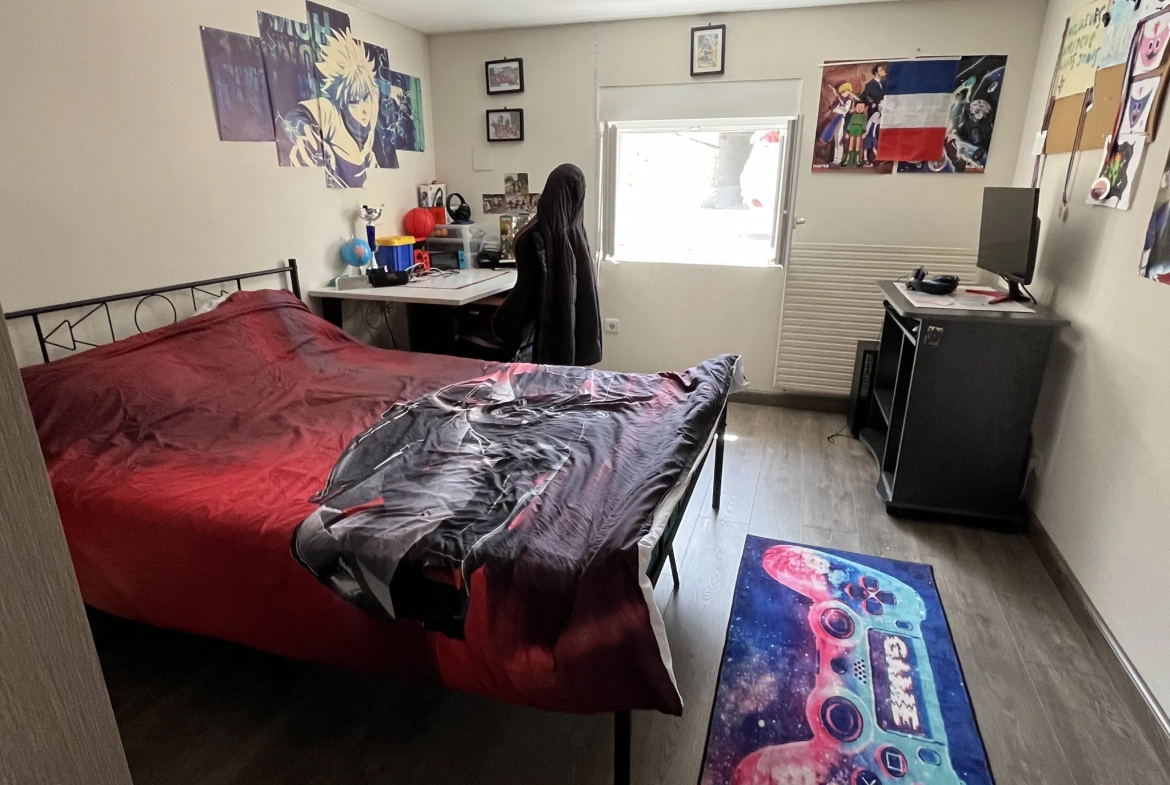 Maison 7 pièces de 160 m² avec grand jardin proche Thouars 