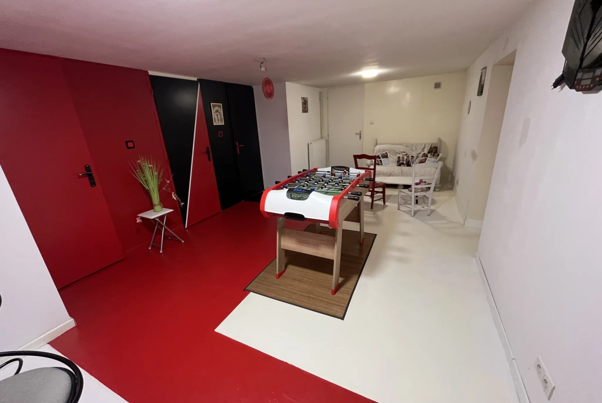 Maison 7 pièces de 160 m² avec grand jardin proche Thouars 